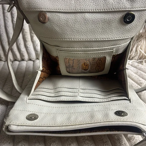 Tignanello White Leather Bag with Silver Lock​ - Picture 7 of 11